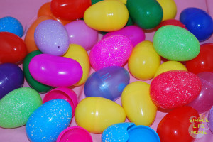 30 Ways to Fill Easter Eggs without Touching the Candy Jar | Simple ...